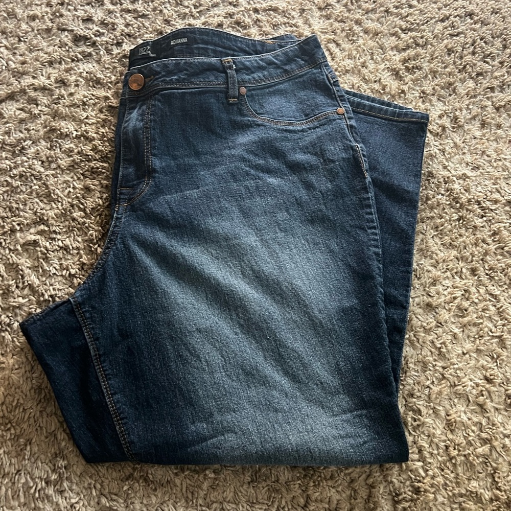 1822 Adrianna Jeans